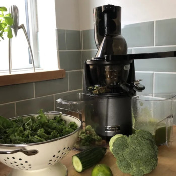 Kuvings EVO820 Evolution Cold Press Juicer